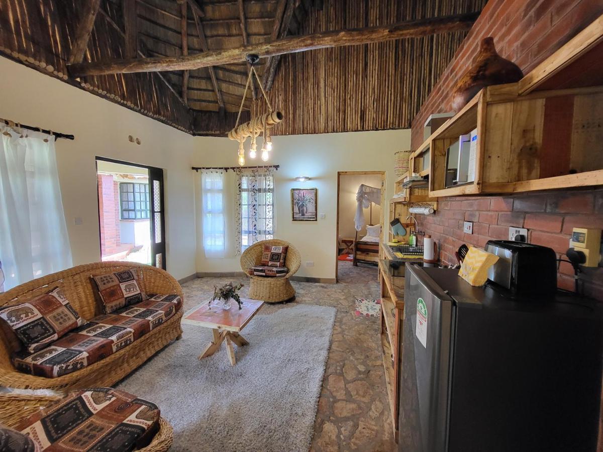 Edaala Comfort - Cottage Rooms ไนโรบี ภายนอก รูปภาพ